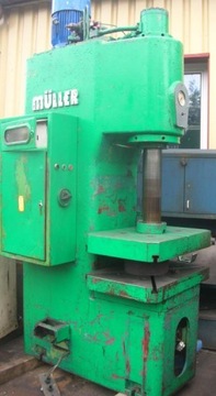 Prasa hydrauliczna Muller 40 ton (netto 24 390zł)