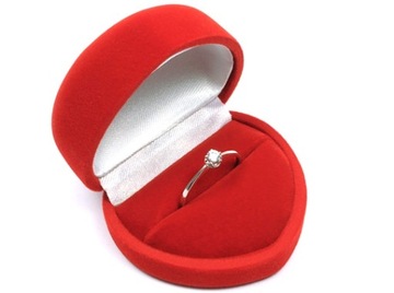 ОБРУЧАЛЬНОЕ КОЛЬЦО из ЗОЛОТА 585 ПРОБЫ С БРИЛЛИАНТОМ. ВС/Ч