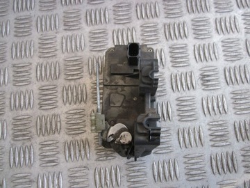 ЗАМОК ЗАДНИЙ ПРАВЫЙ OPEL VECTRA C 05-08 13210763