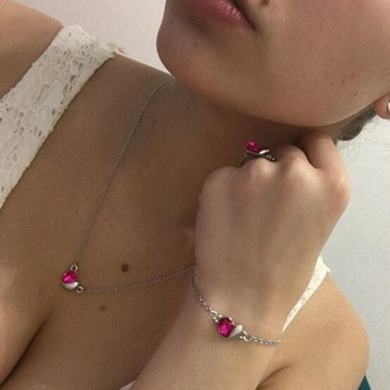 Набор серег-колье в виде сердечек Crystal Pink