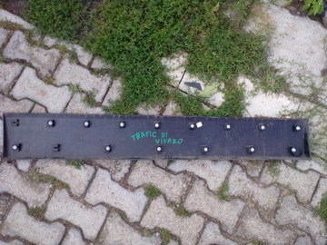LIŠTA BOČNÍ LEVÝ TRAFIC VIVARO 14-