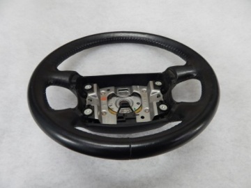 Audi A3 — кожаное рулевое колесо с 4 спицами