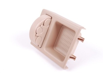 Оригинальный подстаканник для монет BMW E46.