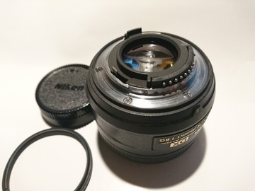 Nikon Nikkor AF-S DX 35mm f/1.8G + бесплатный УФ-фильтр