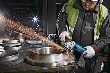 BOSCH Угловая шлифовальная машина GWS 19-125 CI 1900 Вт