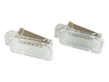 AUDI OŚWIETLENIE LED WNĘTRZA 2 szt.LAMPEK 4B094741