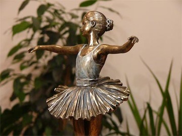 Фигурка СТРОЙНАЯ КРАСИВАЯ БАЛЕРИНА ПОДПИСЬ veronese