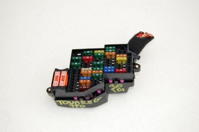 Коробка запобіжників vw touareg 7p0 3,0 tdi фото №1