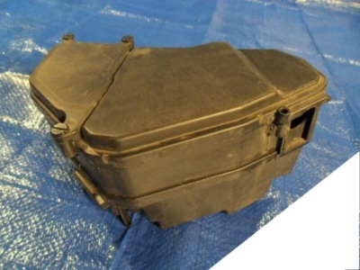 Audi q7 fl коробка електрична корпус фото №1