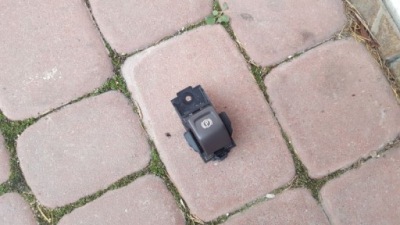 Кнопка гальма ручного insignia 13271124 фото №1