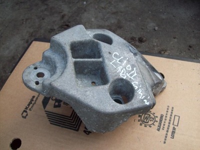 ! renault clio ii fl 1.5dci wspoprnik od двигуна ! фото №1