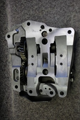 Rav4 iv 2.2d-cat 2013- 2ad насос оливи 4j1517 фото №1