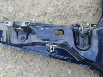 Петля двері лівий задня нижній cadillac bls 06-10 фото №1