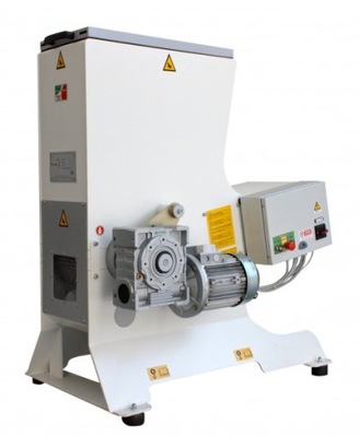 ROZDRABNIACZ RĘBAK MŁYNEK DO DREWNA 5,5 kW grinder