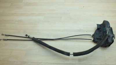 Nissan tiida замок дверь правый перед 2pin фото №1