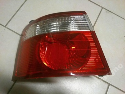 Kia carens ii 02-06 лампа задня задня ліва фото №1