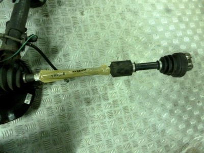 Привідний вал права yaris гібрид 2011-2015 фото №1