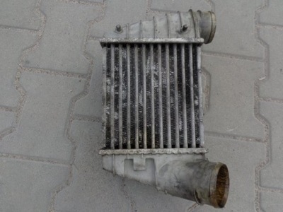 Интеркулер audi s3 tt 1.8t 225 km 8l9145806b фото №1