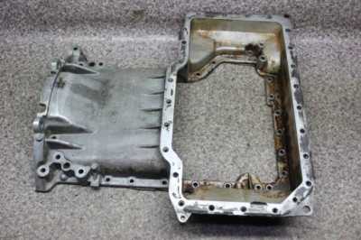 Audi a8 d3 4.2 v8 bfm поддон масла górn 077103603ad фото №1