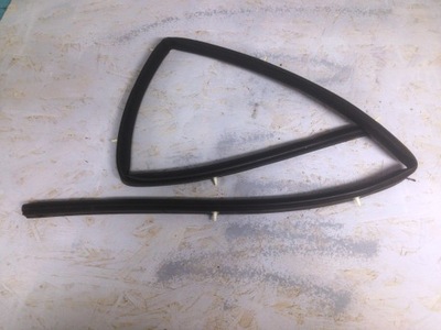 GASKET PLASTIC TOYOTA VERSO 09- GOOD CONDITION - milautoparts-fr.ukrlive.com