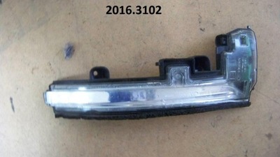 Range rover evoque поворотник правый зеркало фото №1