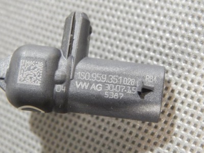 Skoda rapid датчик прискорення 1s0959351 фото №1