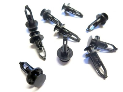 Клипсы штифты бампера toyota auris avensis verso фото №1