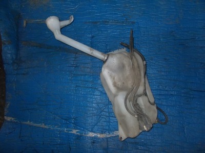 Nissan qashqai 2007-13 бак омывателя фото №1