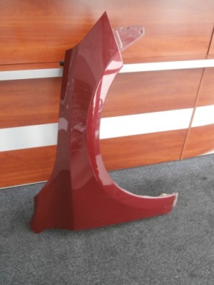 Крила правий volvo s60 v60 2010-13 фото №1