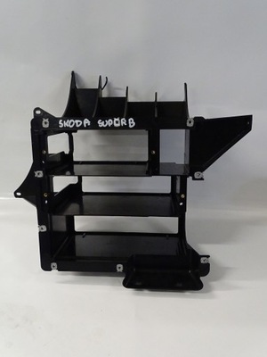 Skoda superb i 01-08 рамка радио чейнджер фото №1