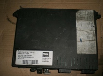 Бортовой компьютер модуль двигателя citroen peugeot 9641428080 фото №1
