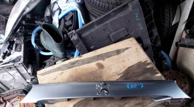 Накладка крышки задний peugeot 4007 фото №1