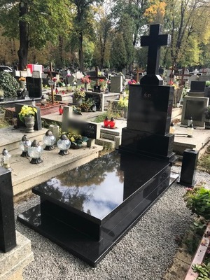 NAGROBEK GRANITOWY POMNIK NAGROBEK BRYŁA