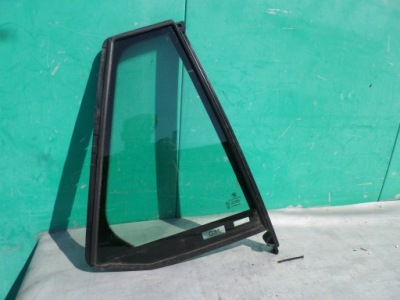 Bmw 5 g31 kombi скло двері правий задня трикутник фото №1