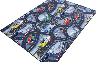 KOBEREC DISNEY CARS ULICIACH MESTA 250x250 AUTO ŠEDÁ