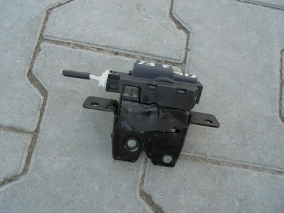 Замок кришки задня renault clio 3 lift -доставка- фото №1