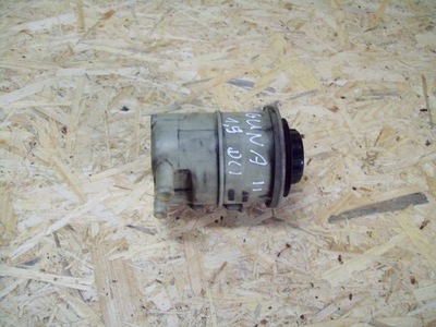 Renault laguna ii 1.9 dci бак підсилювача фото №1