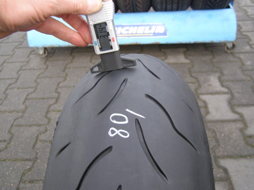 180 55 17 Bridgestone Battlax BT 016R 3,9 мм 1 шт.