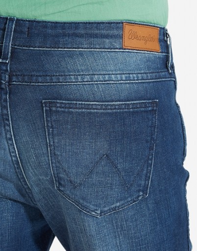 SPODNIE WRANGLER BOYFRIEND W27M9185R R.W25 L32