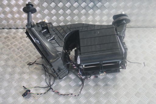 ОБОГРЕВАТЕЛЬ PORSCHE CAYENNE 7P5 LIFT 7P5820005BG