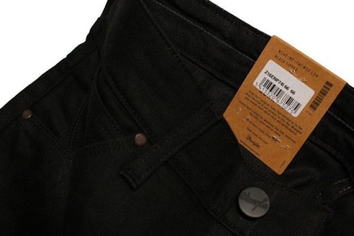 WRANGLER BOYTON с черными наконечниками W32 L34, черные трубки