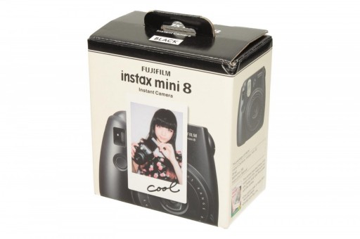 Камера моментальной печати Fujifilm Instax Mini 8, черная