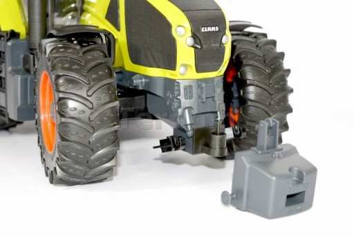 BRUDER 03012 Трактор Claas Axion 950, съемные колеса