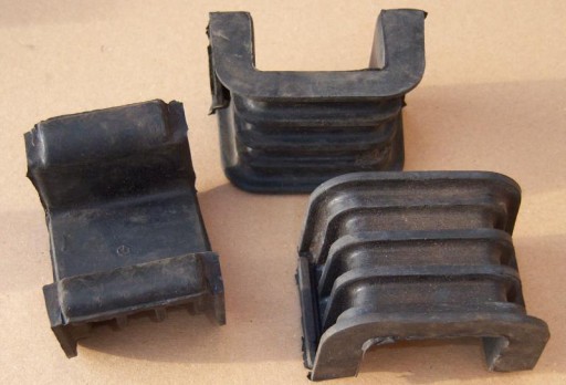Poduszka pod chłodnicą silnika Polonez Fiat 125p