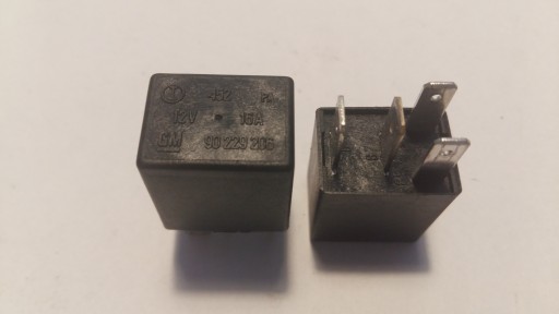 9B PRZEKAŹNIK 90229206 452 12V 16A GM OPEL