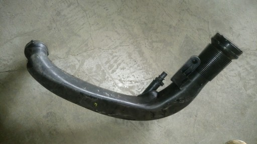 VOLVO ШЛАНГ ПОВІТРЯНА ТРУБА D3 V40 XC40 -