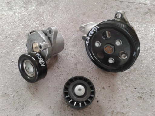 KIA CARENS IV 1.7 CRDI 2014 ВОДЯНОЙ НАСОС НАТЯЖИТЕЛЬ