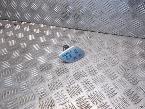 ПРАВАЯ КРЫШКА ОМЫВАТЕЛЯ ФОРСУНКА LEXUS RX 03-09