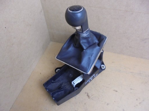 РЫЧАГ ПЕРЕКЛЮЧЕНИЯ ПЕРЕДАЧ ASTRA III 1.3 CDTI 6B