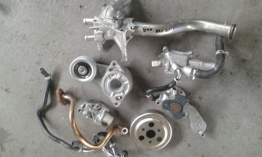 HONDA CIVIC UFO IX 13R 1.4 B КОРПУС ТЕРМОСТАТА